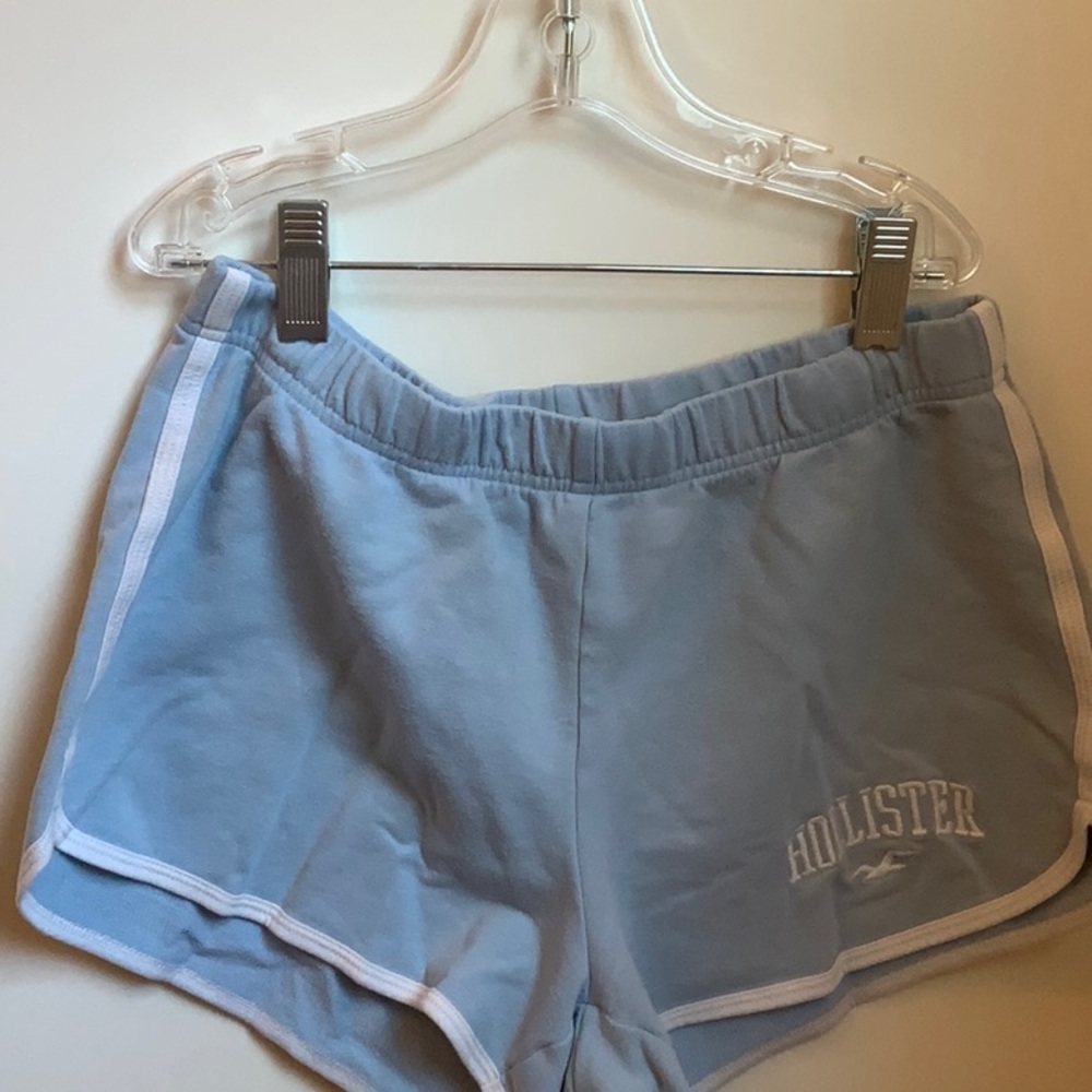 SUPER SOFT HOLLISTER BLUE SHORTS WHITE TRIM